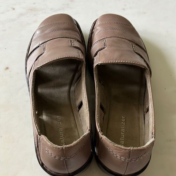 Naturalizer leather slip on taupe sandals size 8W‎ - Picture 5 of 9